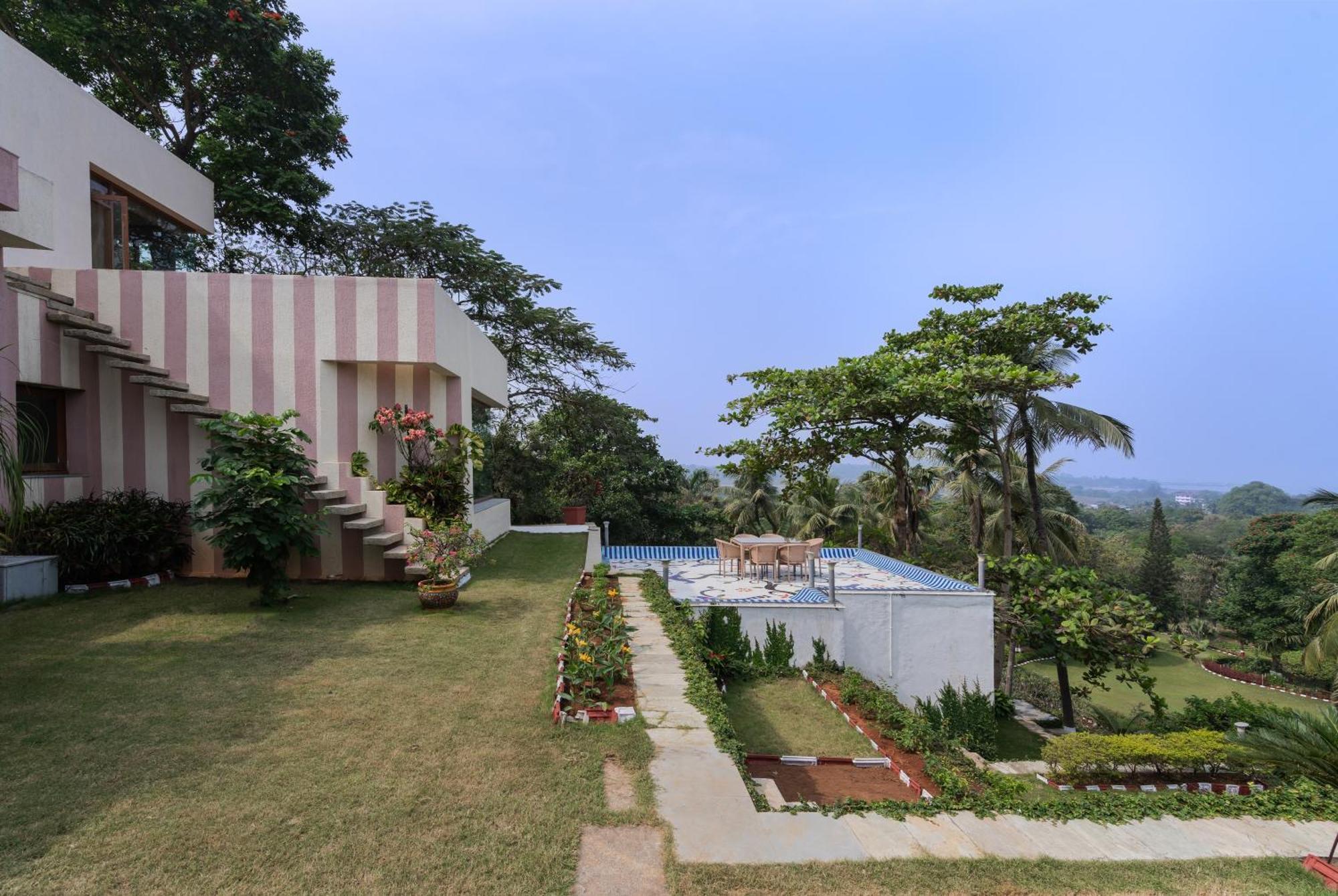 Saffronstays Pride Rock Mandve Dış mekan fotoğraf